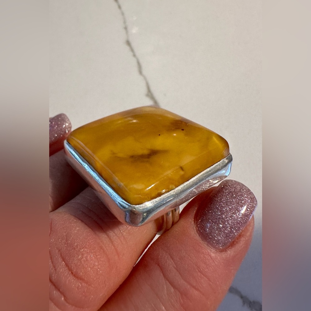 Natural Baltic amber statement ring - Picture 5 of 7